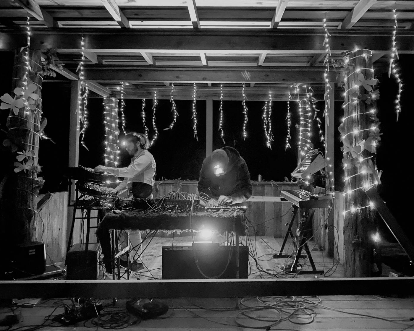 avoidr performance photo