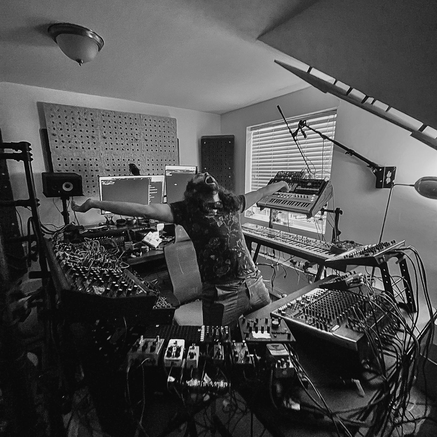 avoidr performance photo